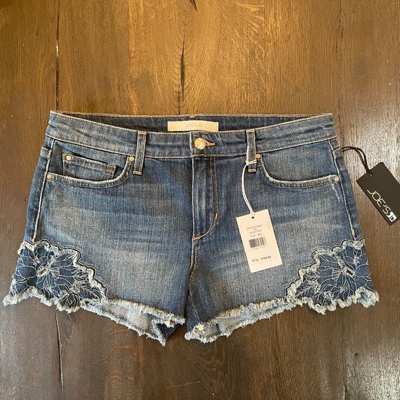 BRAND NEW Blue Distressed Denim Shorts - Picture 6 of 13